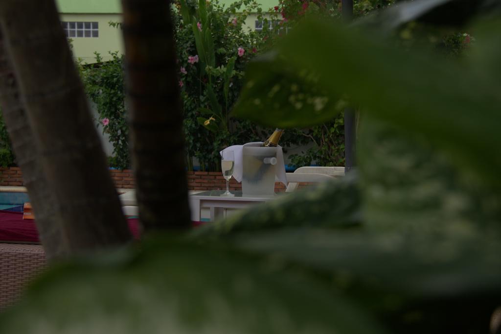 Surin Sweet Hotel 外观 照片